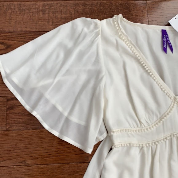 Off-White Seraphine Flutter Maternity Dress - Picture 4 of 7